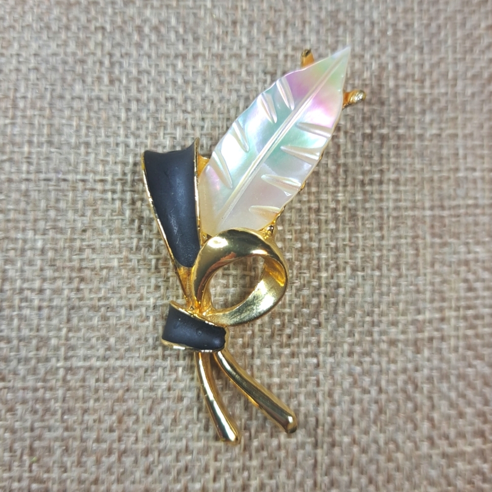 Vintage Iridescent Carved Mother of Pearl Shell Brooch